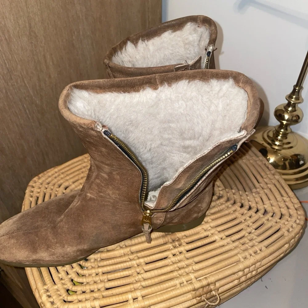 Hush Puppies Brushed Pigskin Boot with Faux Shearling Lining Sz 9/ 9.5